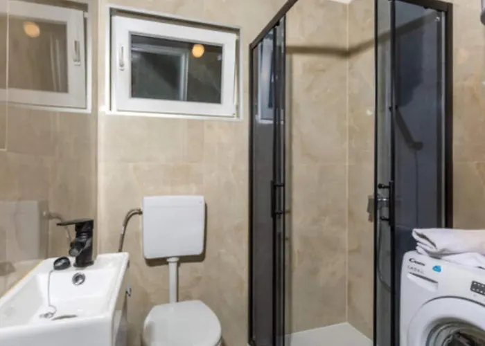 Appartement Two Bedroom With Terrace *